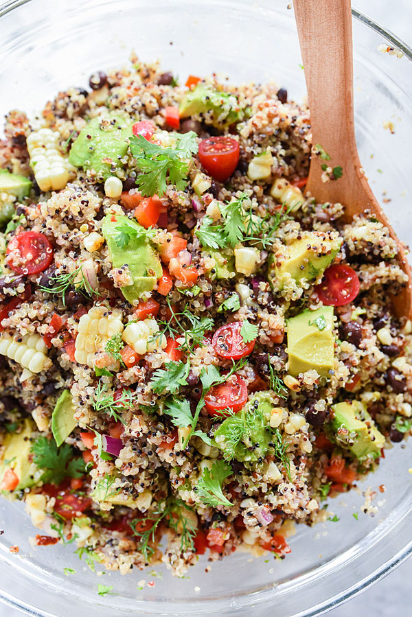 Salada de Quinoa Latina Chipotle Quinoa com Abacate