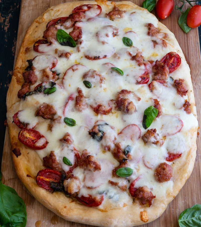 Pizza Caseira de Tomate Fresco