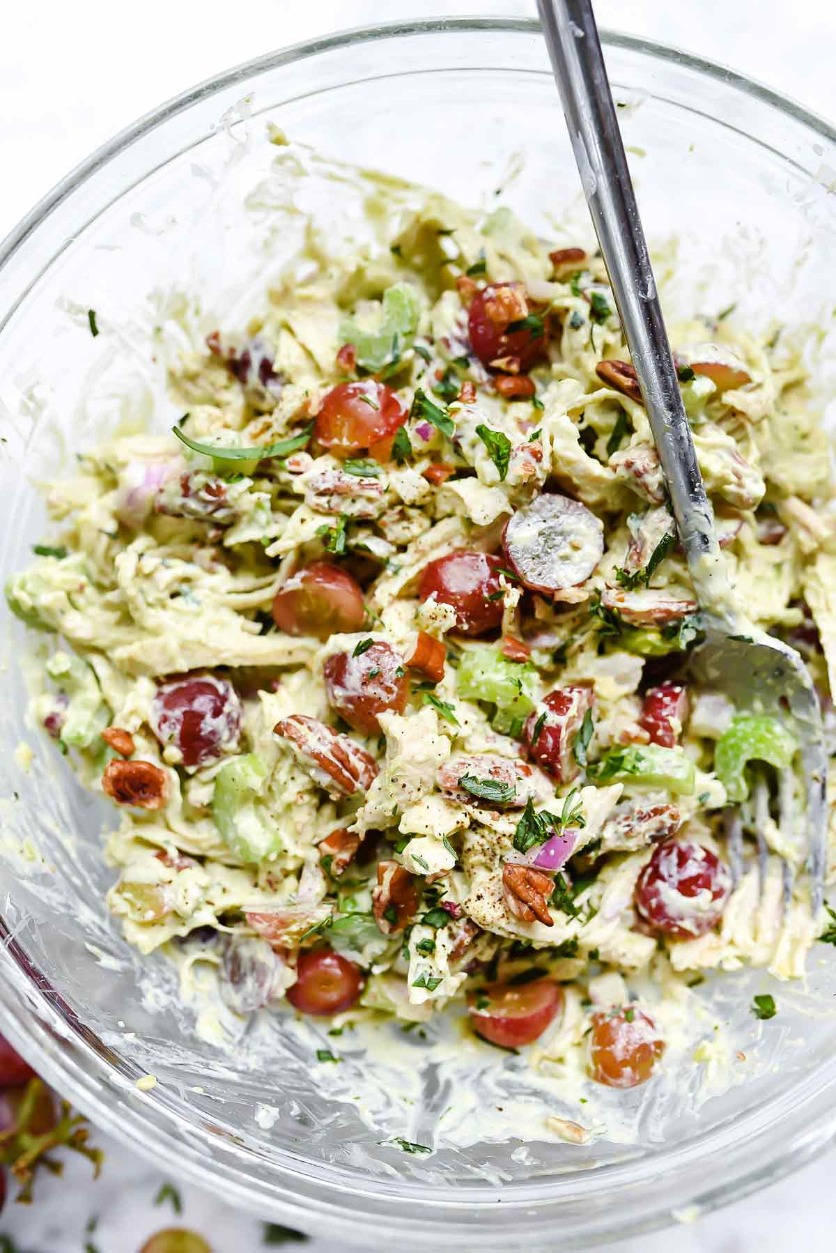 Salada de Iogurte Grega de Abacate | foodiecrush.com