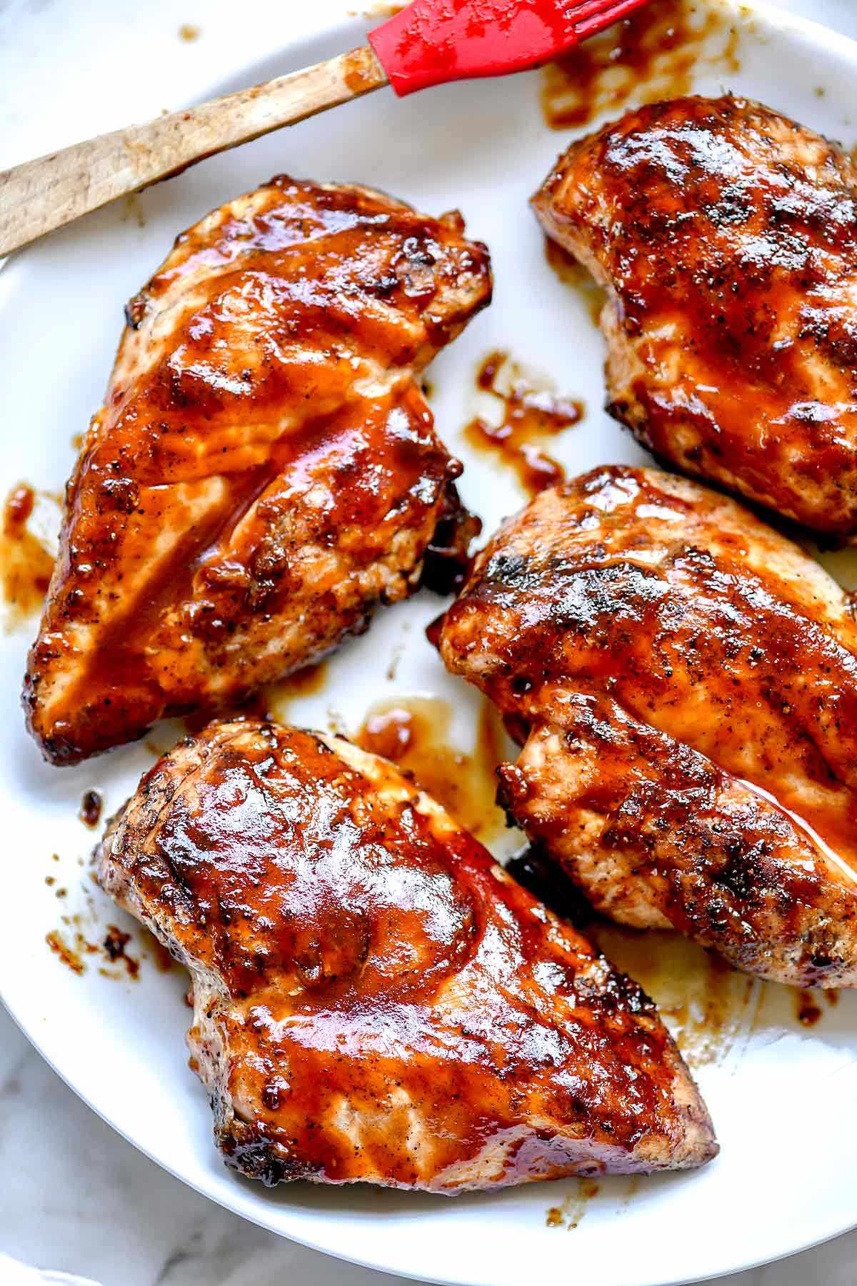 BBQ Peitos de Frango | foodiecrush.com #grilled #chicken #breasts #recipes #bbq #barbecue