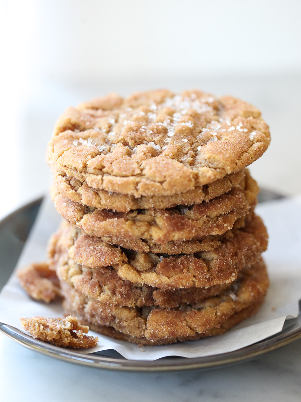 Os Biscoitos Manteiga de Amendoim sem Farinha são sem glúten e deliciosos | FoodieCrush.com