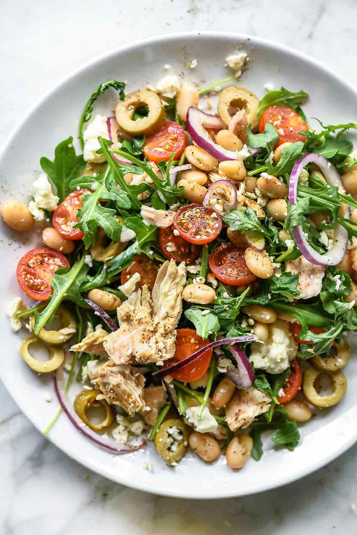 Salada de Atum e Feijão Branco da Toscana | foodiecrush.com #salad #receitas #saudáveis #tuna #tuscan